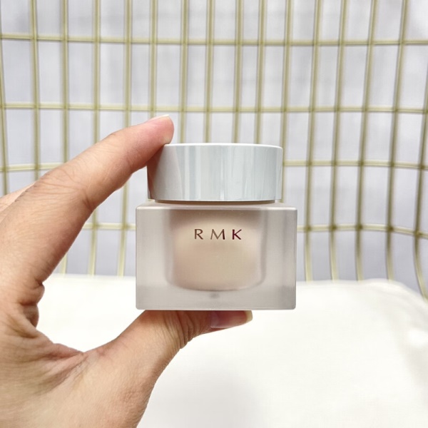 RMK 日本新版RMK1012F102水凝粉底霜光彩粉霜丝薄粉底液
